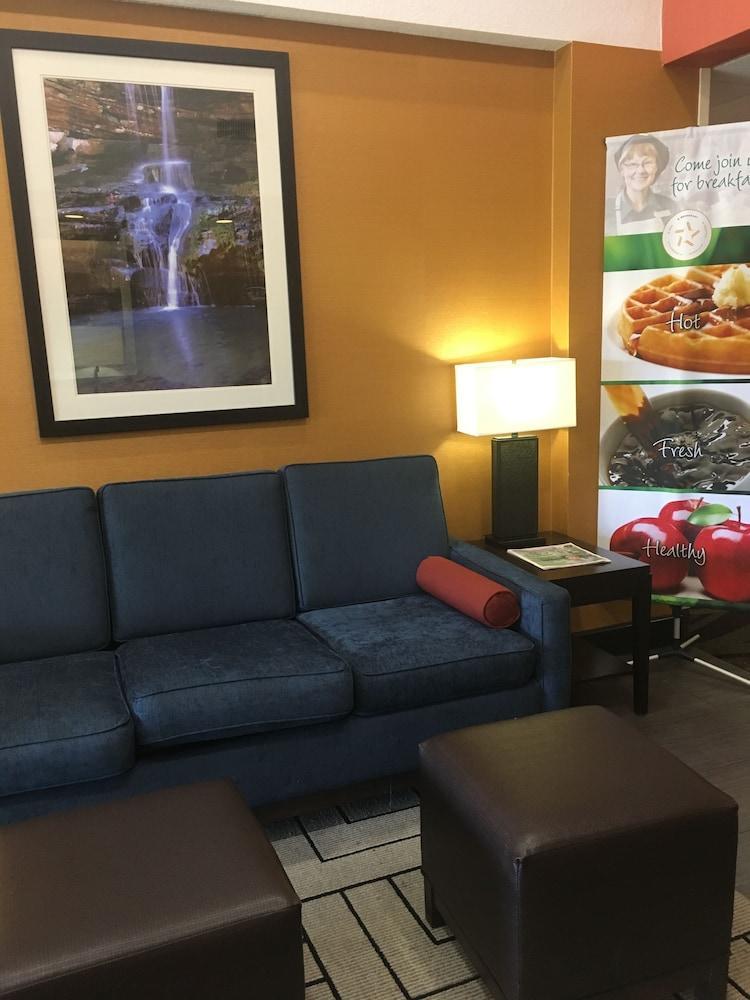 Quality Inn & Suites Malvern Экстерьер фото