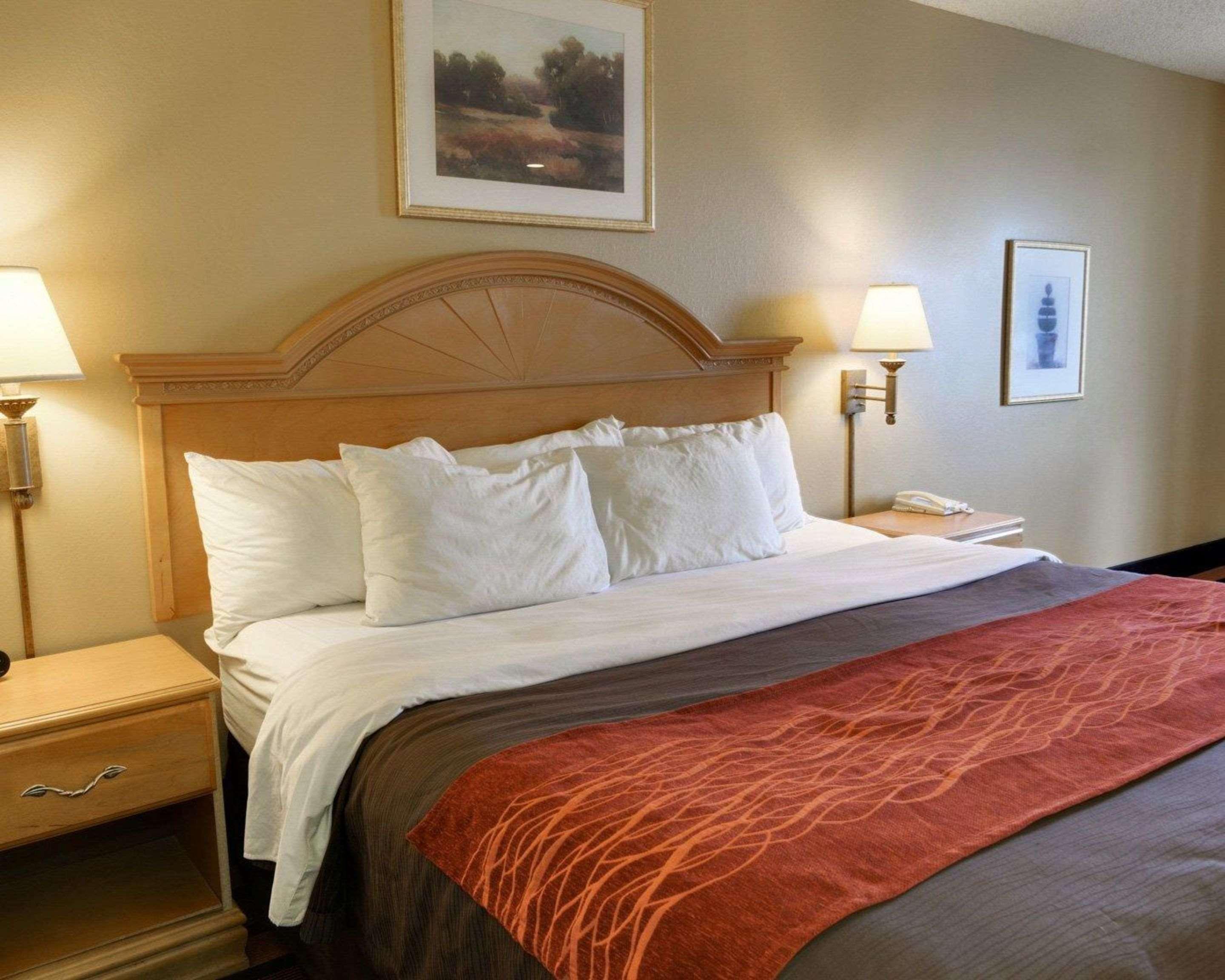 Quality Inn & Suites Malvern Экстерьер фото