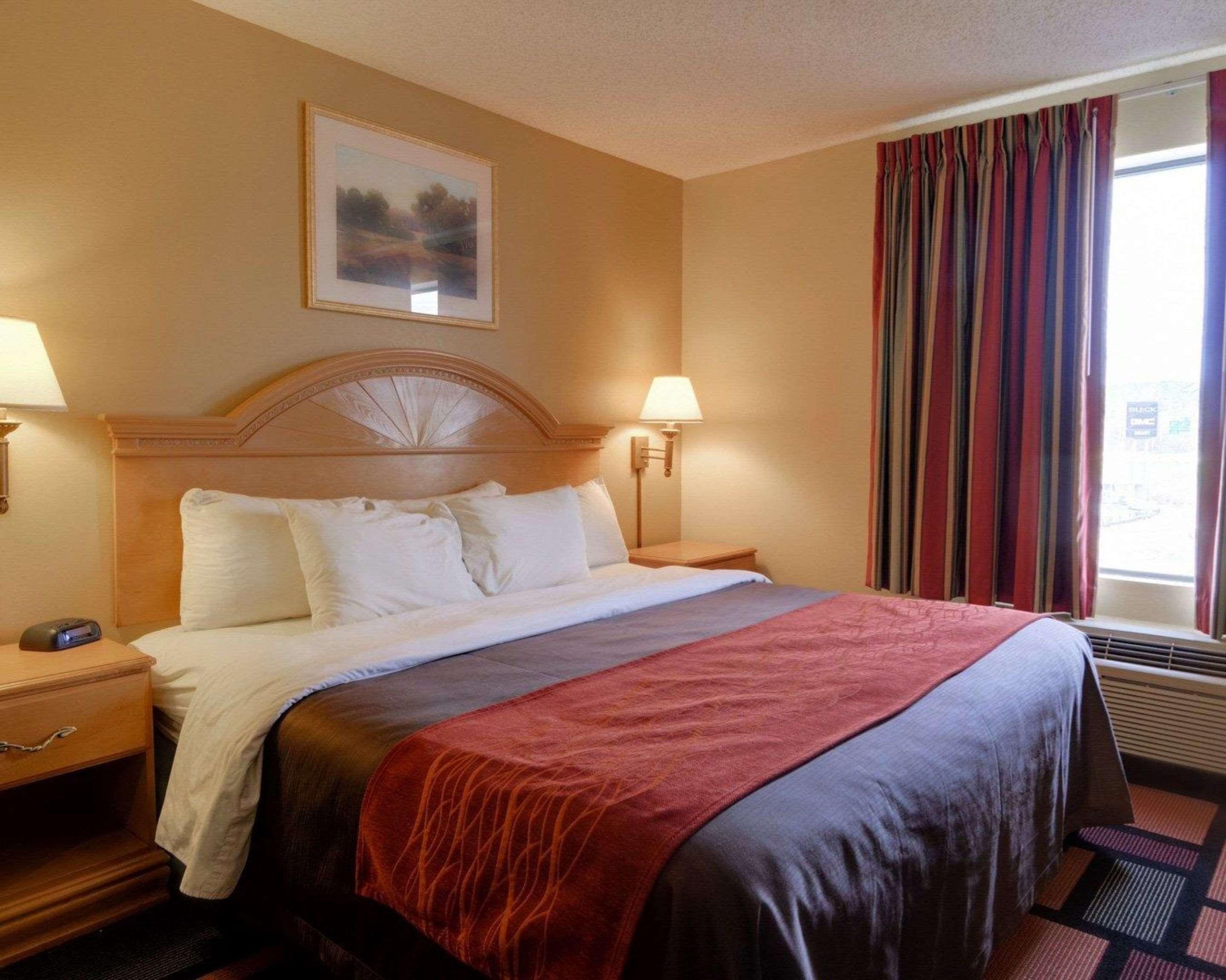 Quality Inn & Suites Malvern Экстерьер фото